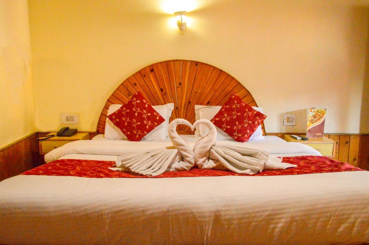 Hotel Pine Grove-Mall Road Manali  Ngoại thất bức ảnh