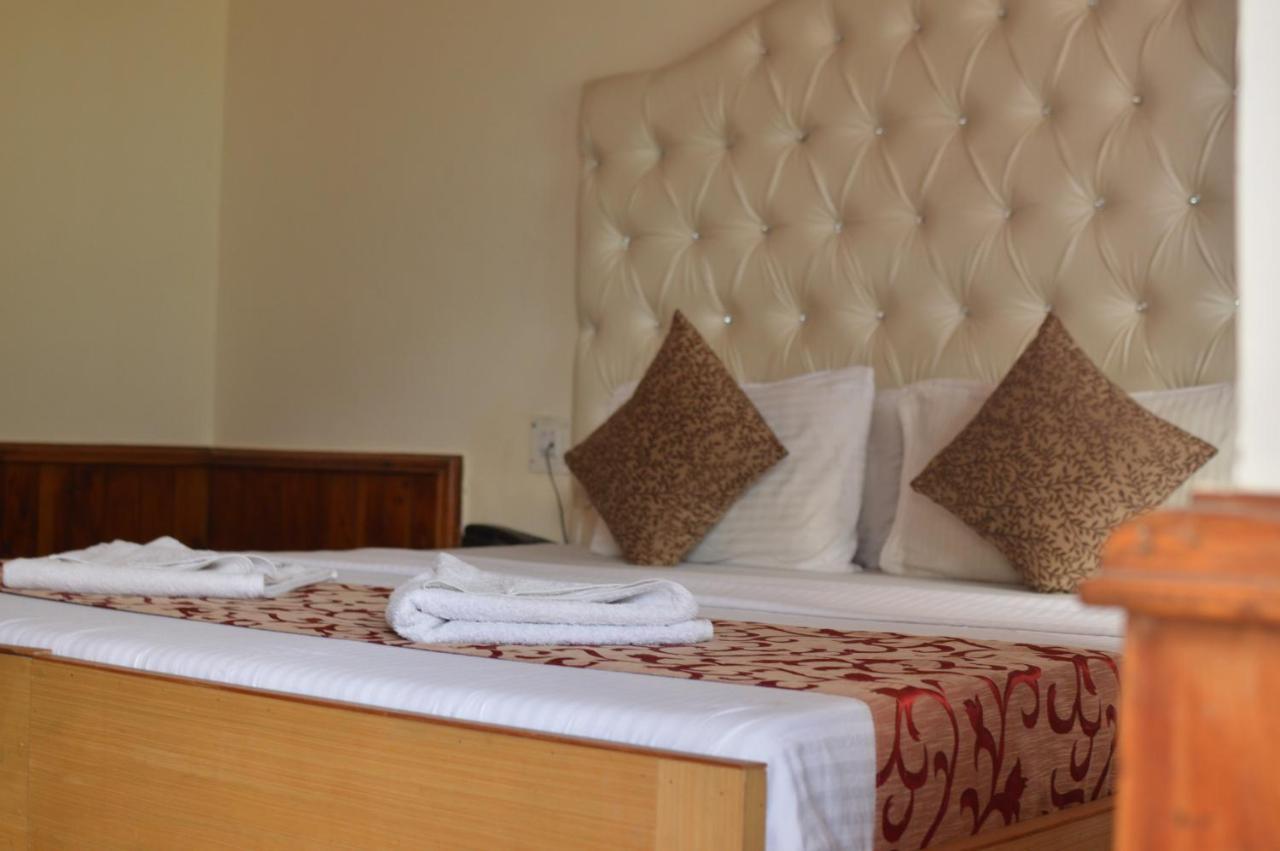 Hotel Pine Grove-Mall Road Manali  Ngoại thất bức ảnh